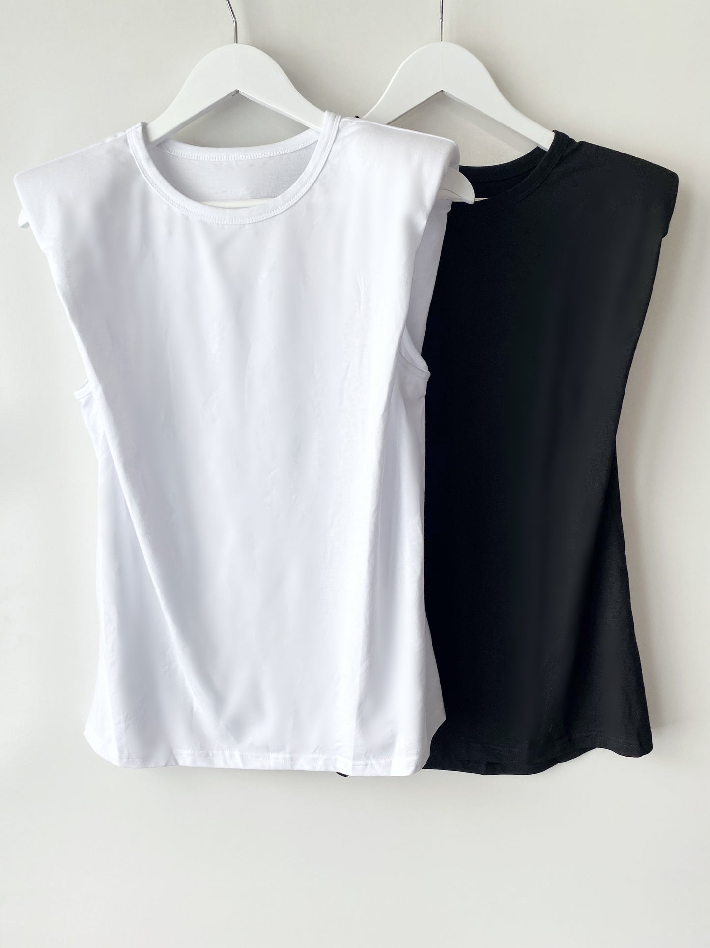 LIVIA PADDED SHOULDER TEE - WHITE