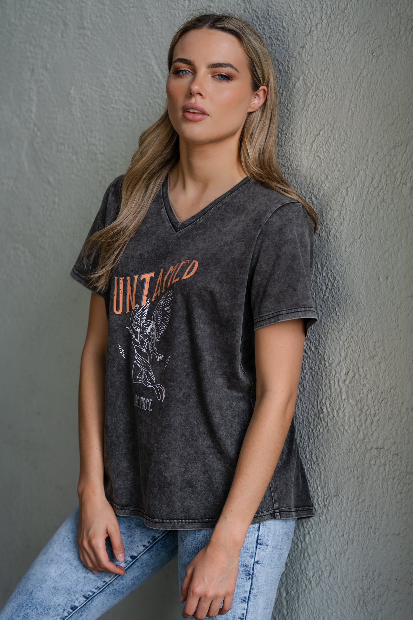 UNTAMED TEE