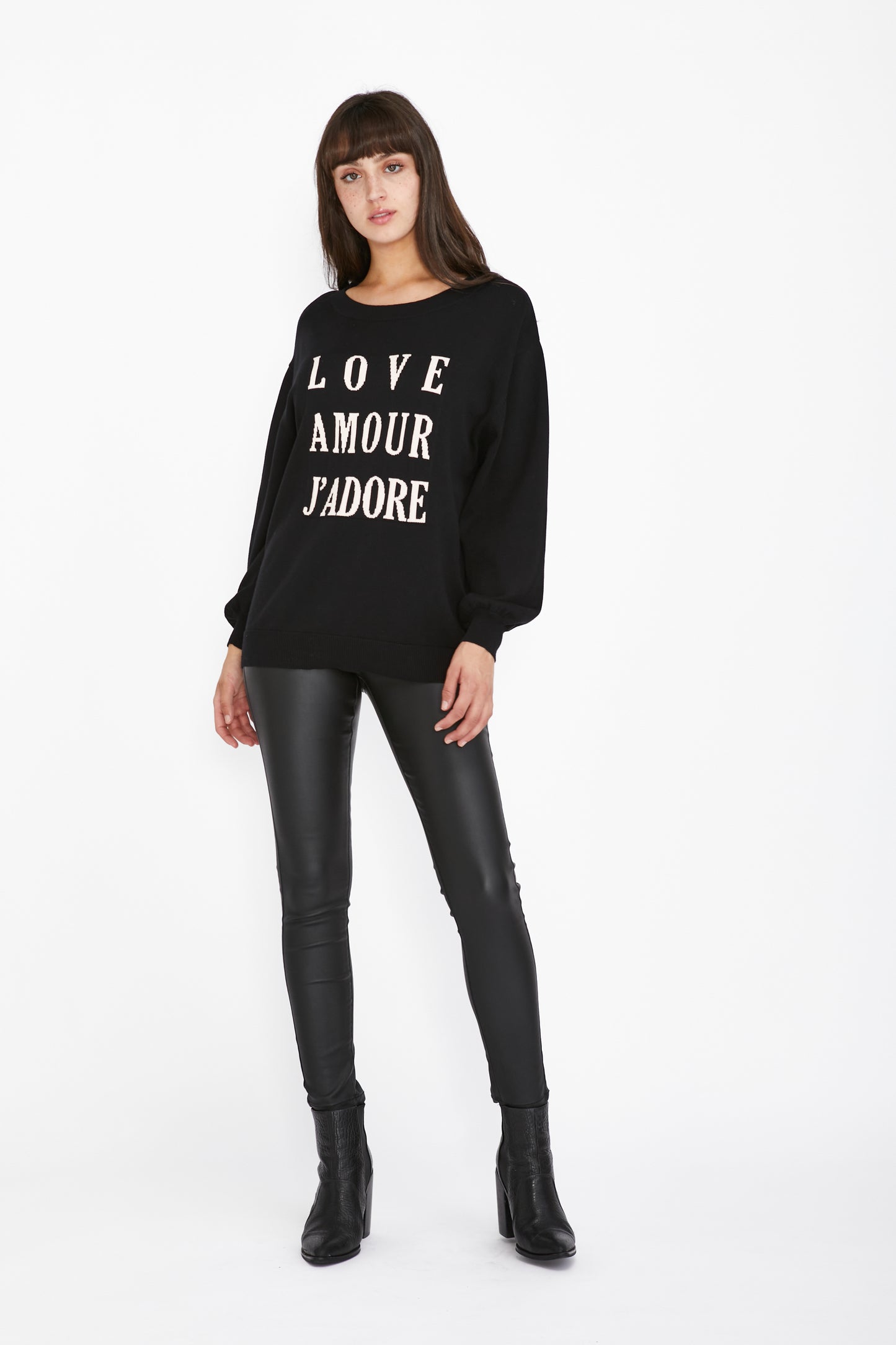 LOVE AMOUR KNIT