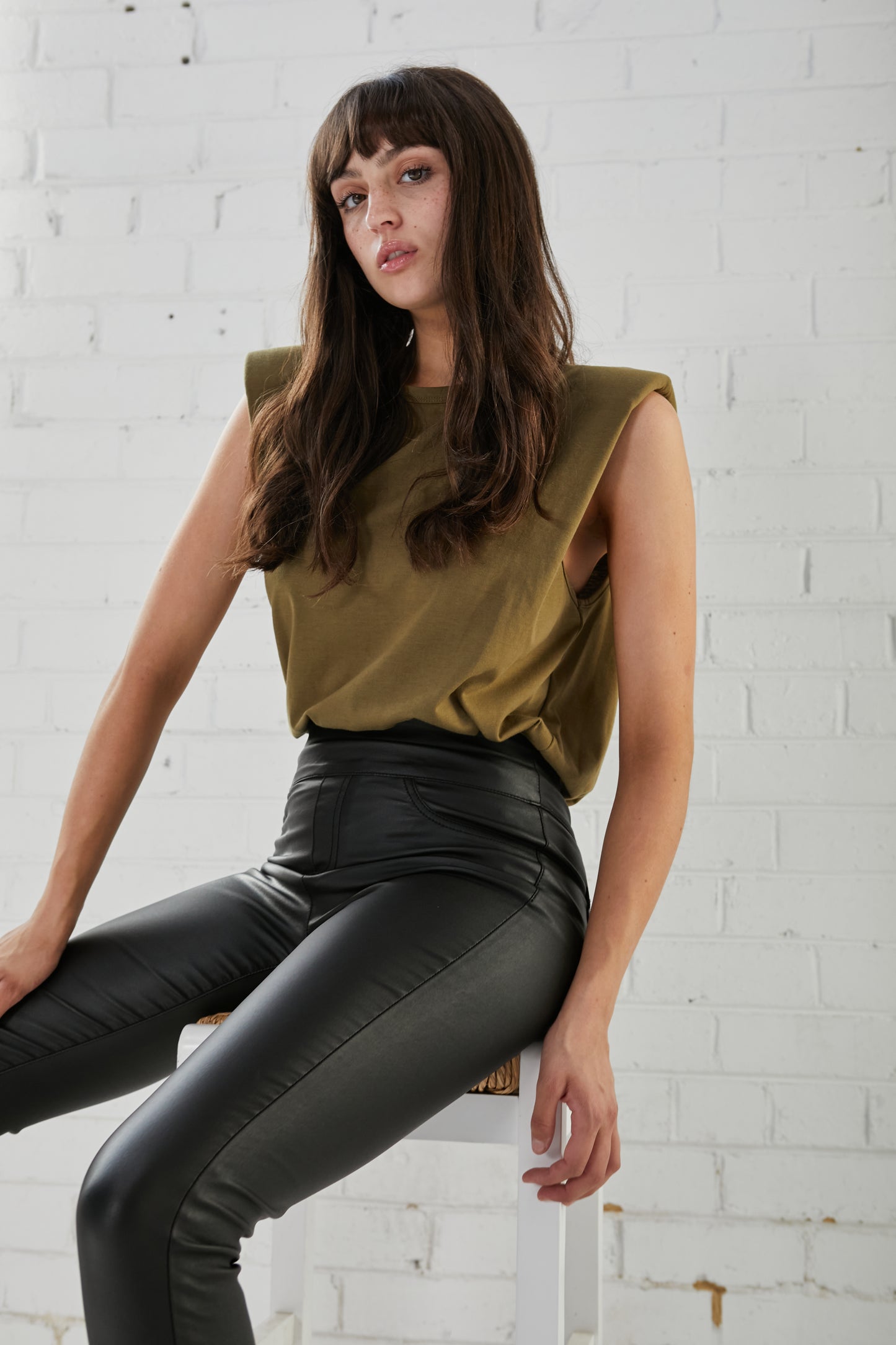 LIVIA PADDED SHOULDER TEE - WHITE