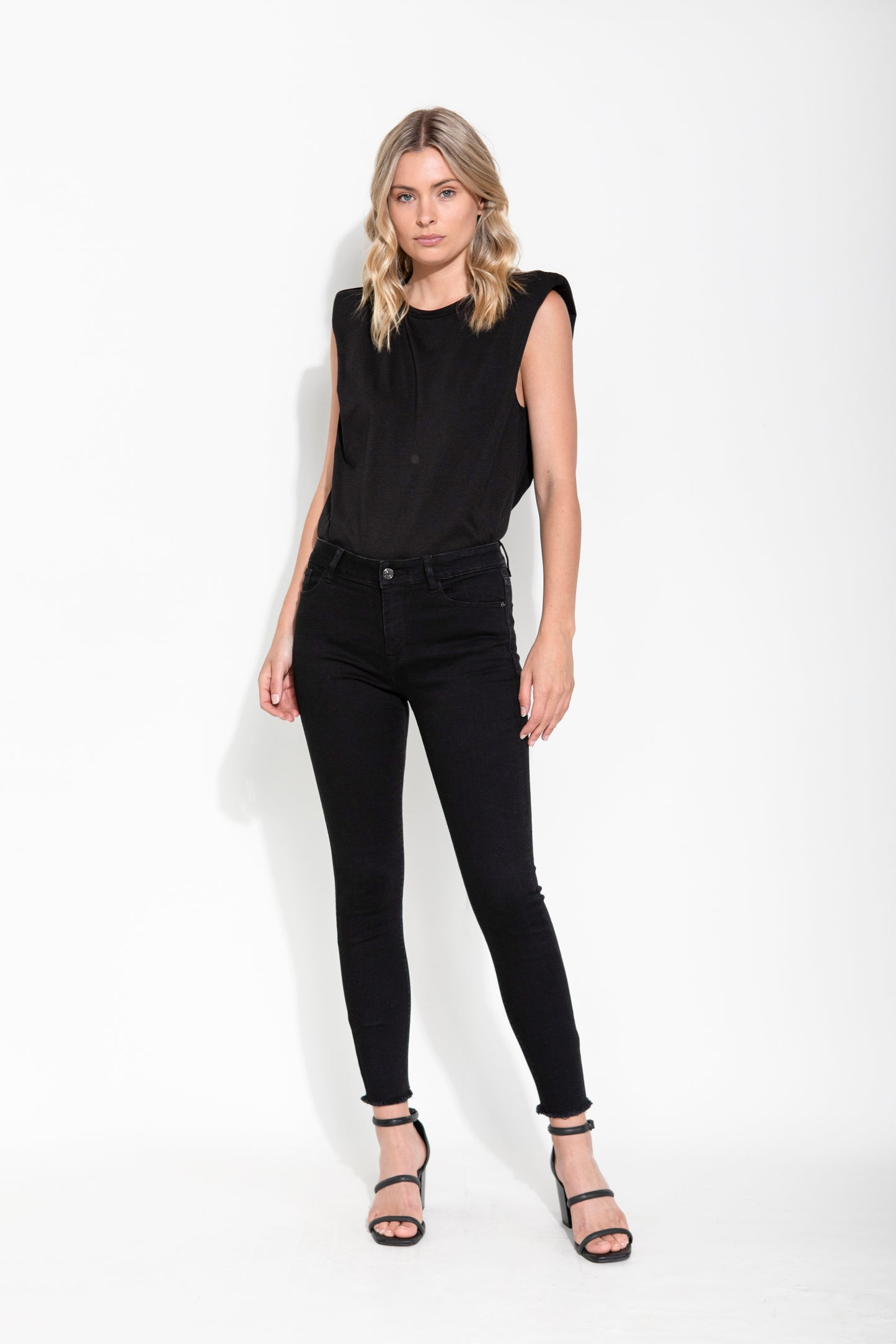 LIVIA PADDED SHOULDER TEE - BLACK