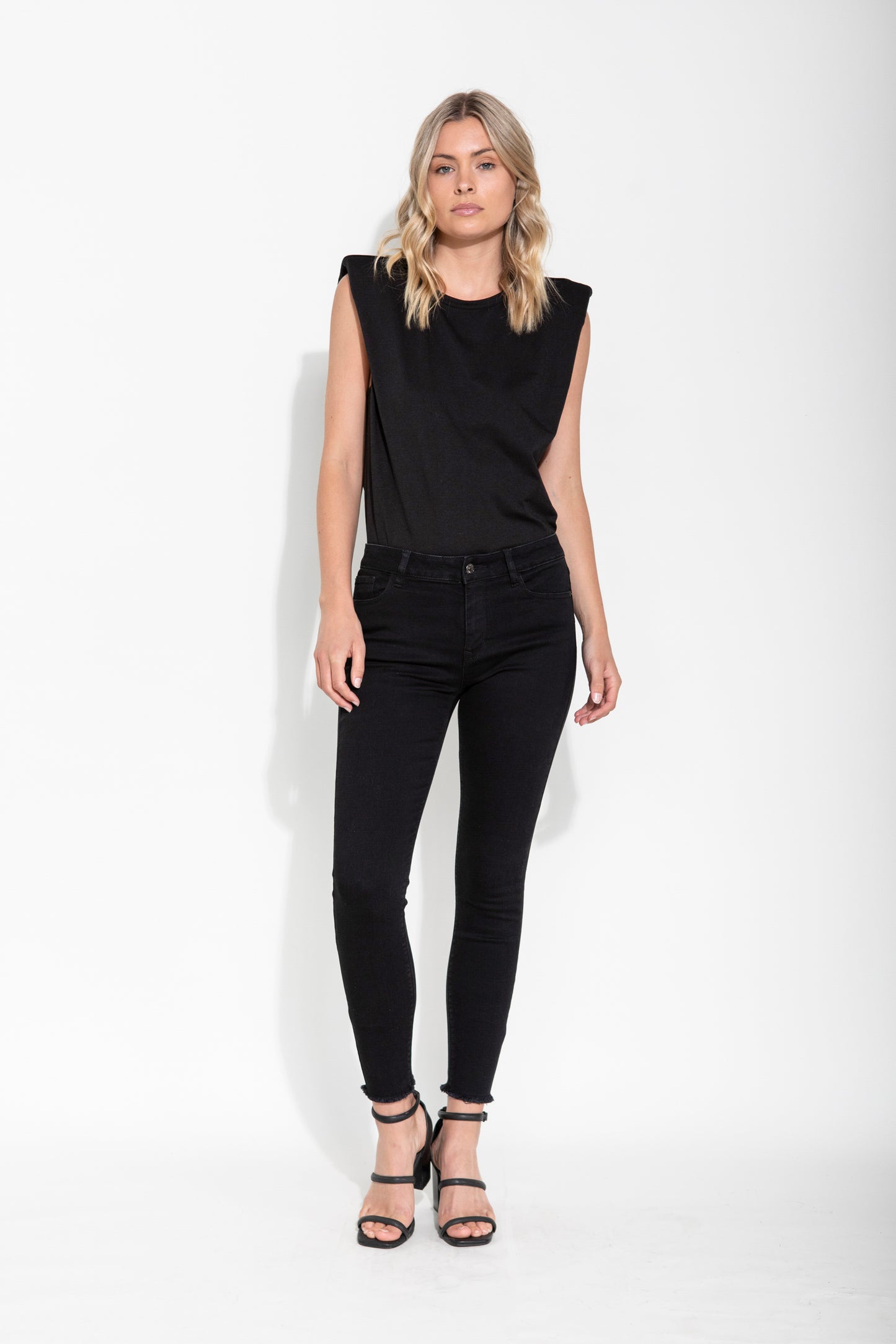 LIVIA PADDED SHOULDER TEE - BLACK