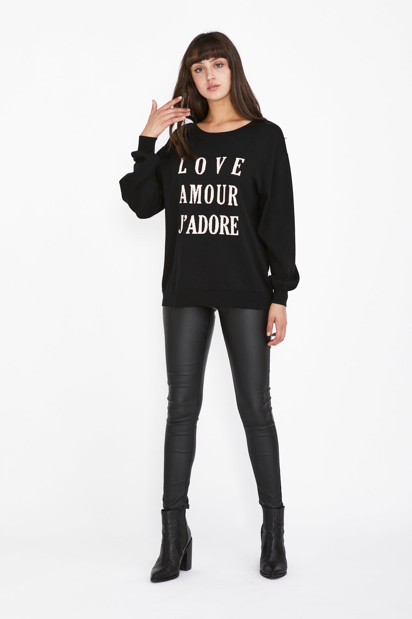 LOVE AMOUR KNIT