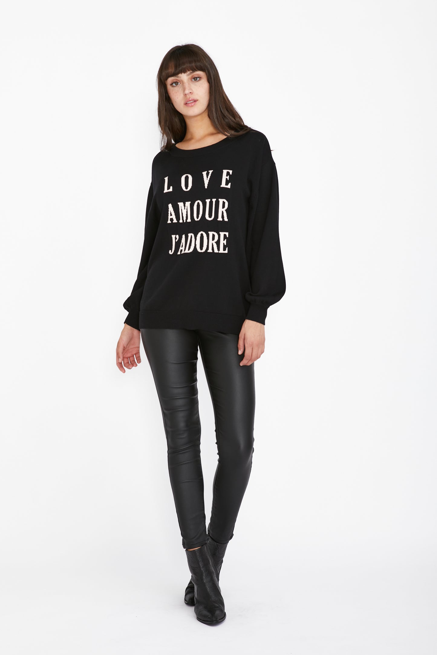 LOVE AMOUR KNIT